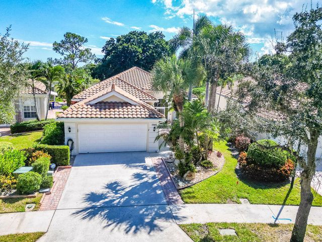 7945 SE Paurotis Lane, Hobe Sound, FL 33455
