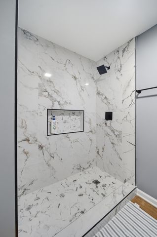 105 E Knox Street, Morrison, IL 61270