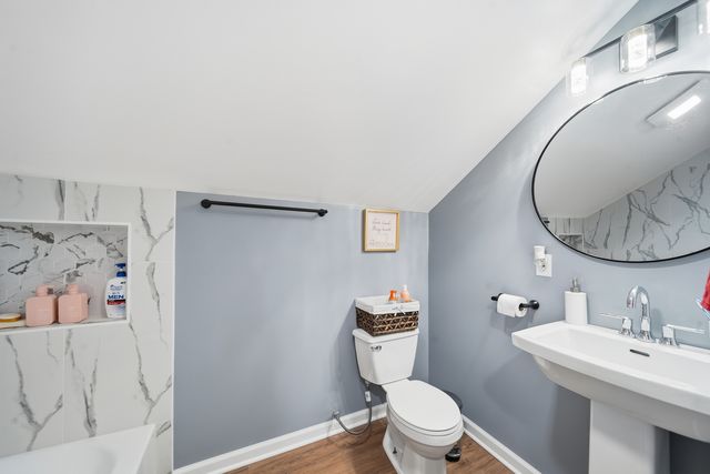 105 E Knox Street, Morrison, IL 61270