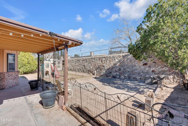 608 CENTENNIAL Drive, El Paso, TX 79912