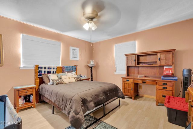 608 CENTENNIAL Drive, El Paso, TX 79912