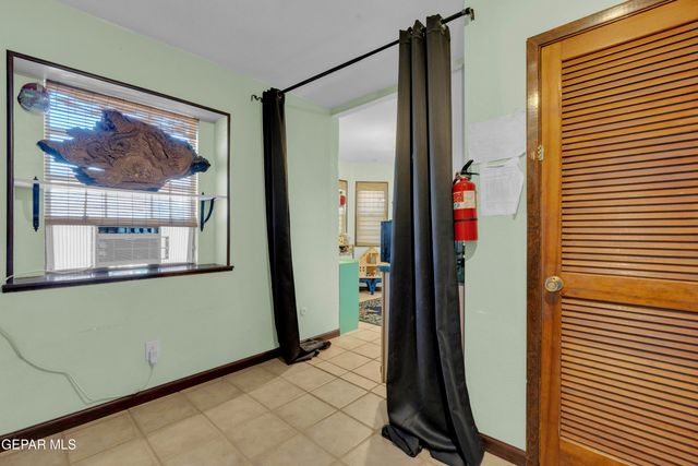 608 CENTENNIAL Drive, El Paso, TX 79912