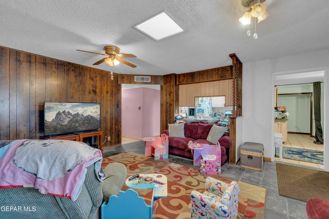 608 CENTENNIAL Drive, El Paso, TX 79912