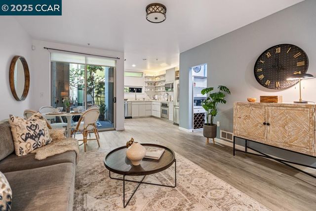 1201 Pine St 130, Oakland, CA 94607