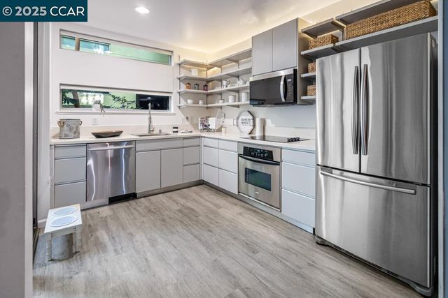 1201 Pine St 130, Oakland, CA 94607