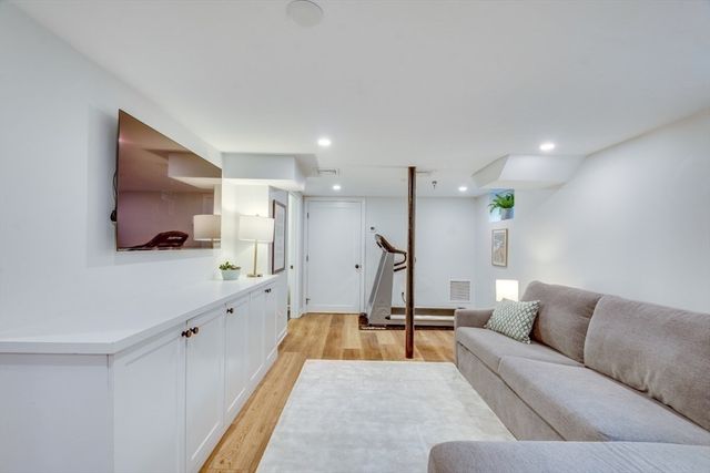 182 Highland Ave, Arlington, MA 02476