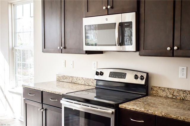 5236 Moreland ST, Suffolk, VA 23435