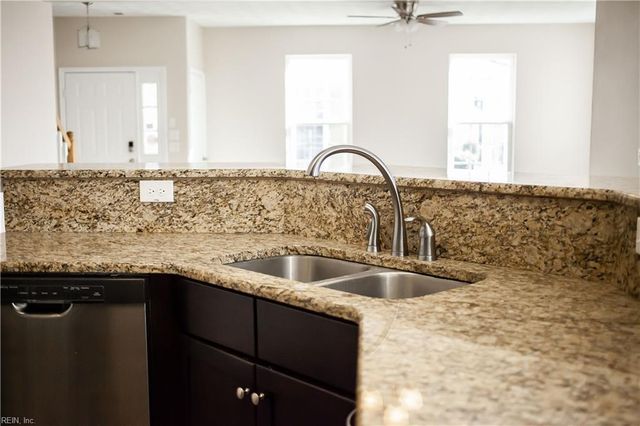 5236 Moreland ST, Suffolk, VA 23435