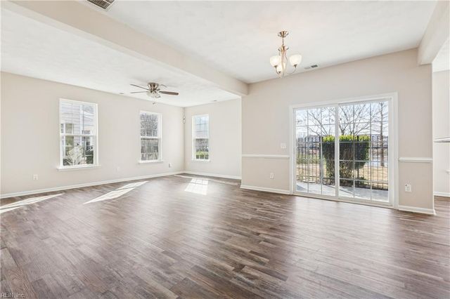 5236 Moreland ST, Suffolk, VA 23435