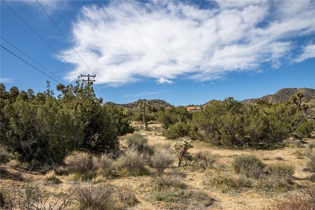 9486 Carmelita Circle, Yucca Valley, CA 92284