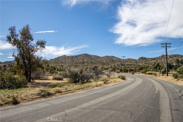 9486 Carmelita Circle, Yucca Valley, CA 92284