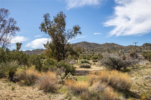 9486 Carmelita Circle, Yucca Valley, CA 92284