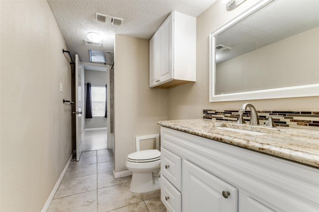 12900 Walden Road 104A, Montgomery, TX 77356