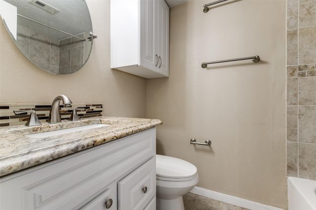 12900 Walden Road 104A, Montgomery, TX 77356
