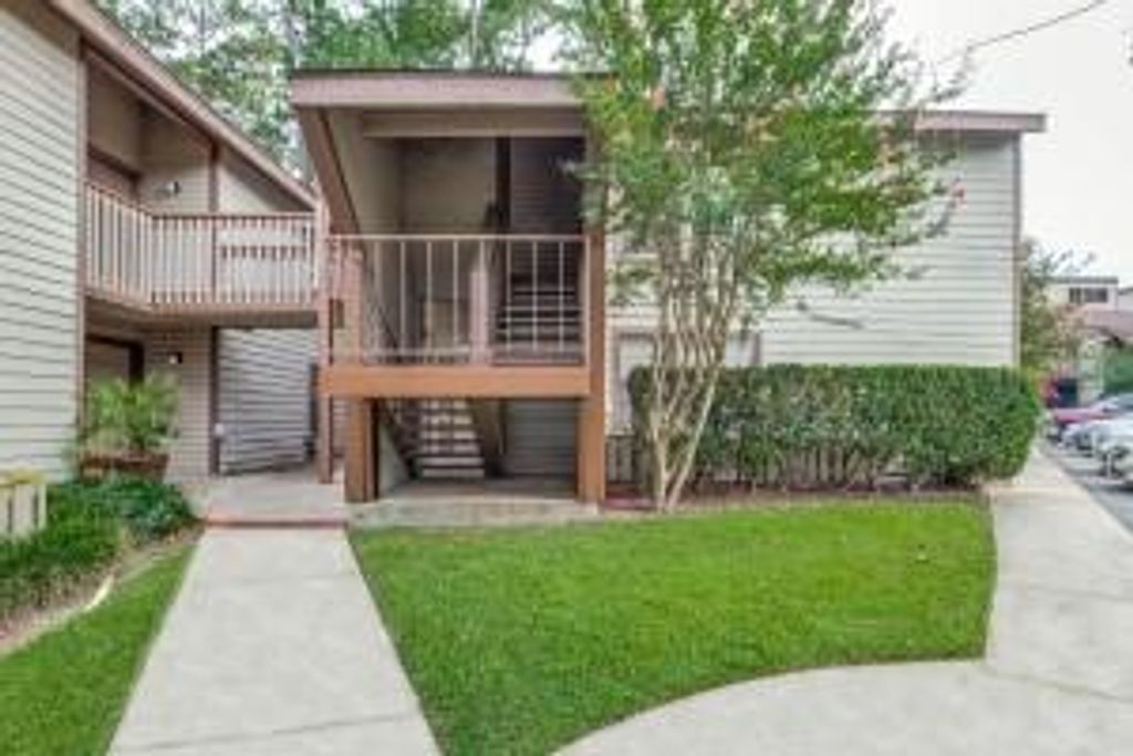 12900 Walden Road 104A, Montgomery, TX 77356