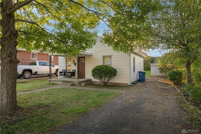 2721 Cadillac Street, Moraine, OH 45439