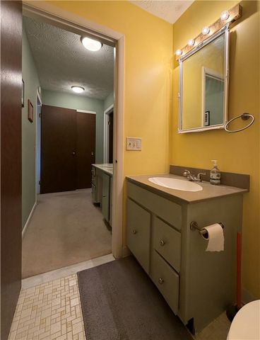 26 Colonial Parkway H, Pittsford, NY 14534