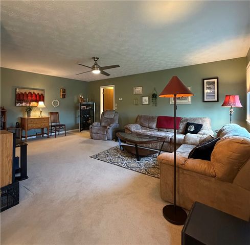 26 Colonial Parkway H, Pittsford, NY 14534