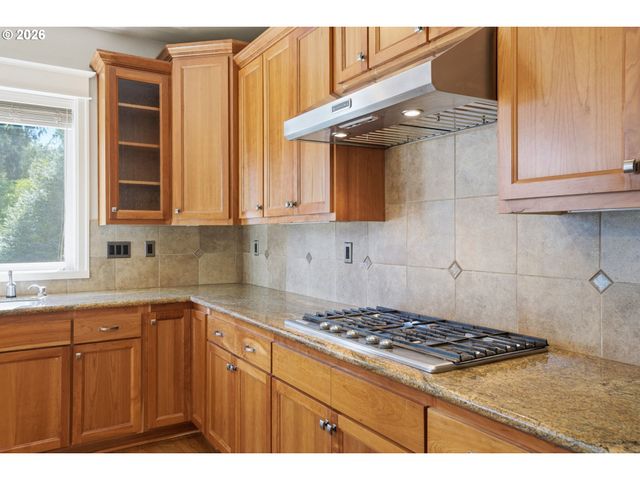 13874 Sw HALCYON Ter, Portland, OR 97223