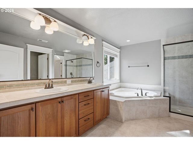 13874 Sw HALCYON Ter, Portland, OR 97223