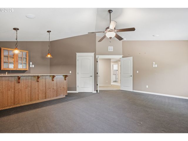 13874 Sw HALCYON Ter, Portland, OR 97223
