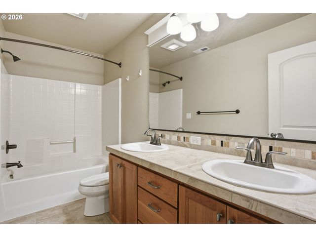 13874 Sw HALCYON Ter, Portland, OR 97223