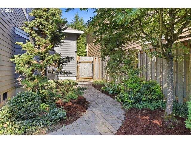 13874 Sw HALCYON Ter, Portland, OR 97223