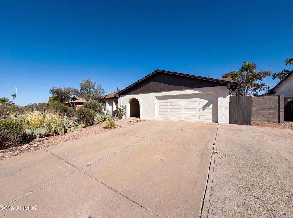 4813 S TERRY Lane, Tempe, AZ 85282
