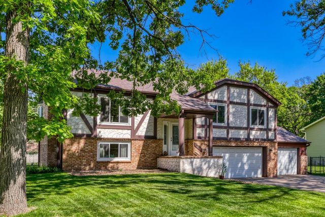 9951 Ibis Street NW, Coon Rapids, MN 55433