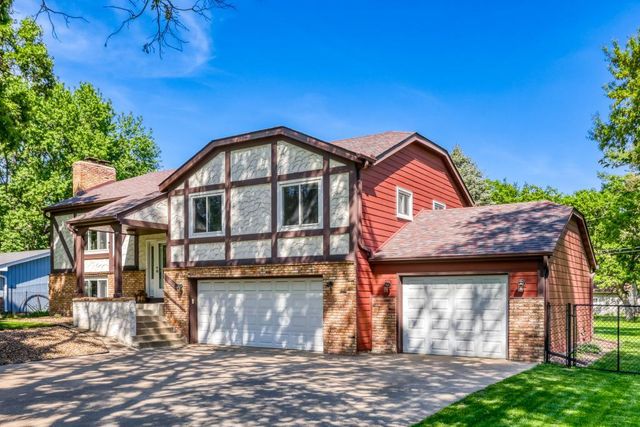 9951 Ibis Street NW, Coon Rapids, MN 55433