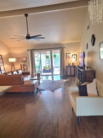 10711 Kirkside Drive, Houston, TX 77096