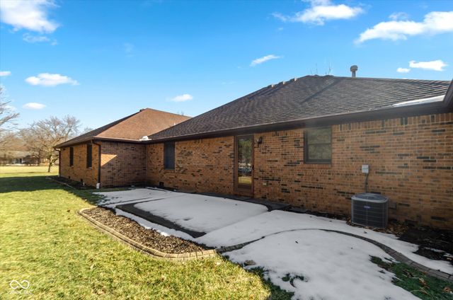606 Eagle Crest Drive, Brownsburg, IN 46112