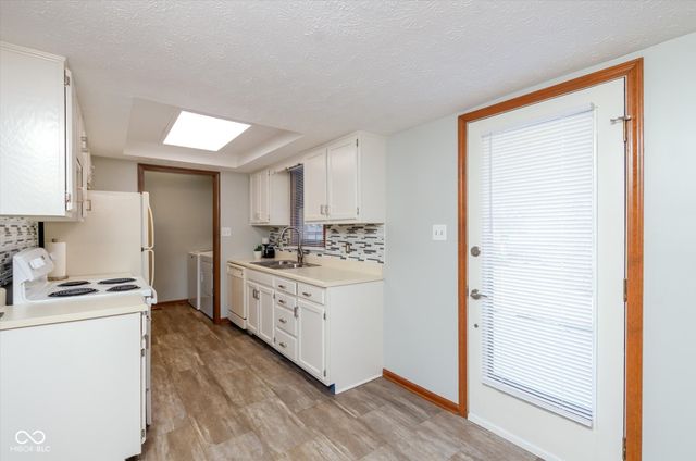 606 Eagle Crest Drive, Brownsburg, IN 46112