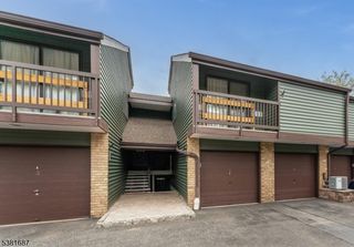 6 Meadowview Dr, Clinton Twp., NJ 08801