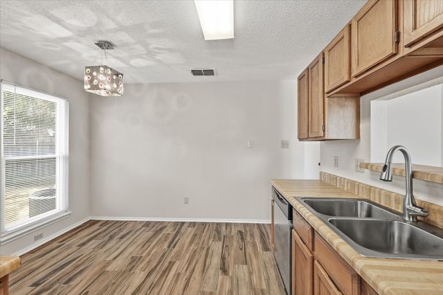 114 Glade Shadow Drive, Euless, TX 76039