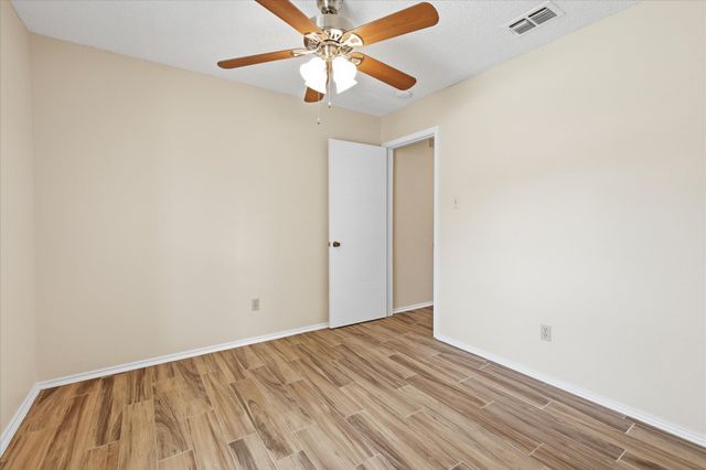 114 Glade Shadow Drive, Euless, TX 76039