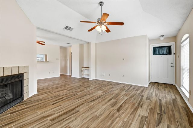 114 Glade Shadow Drive, Euless, TX 76039