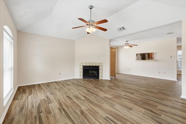 114 Glade Shadow Drive, Euless, TX 76039