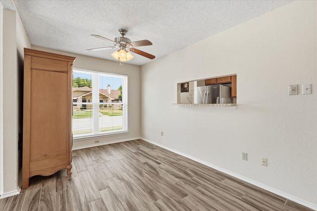 114 Glade Shadow Drive, Euless, TX 76039