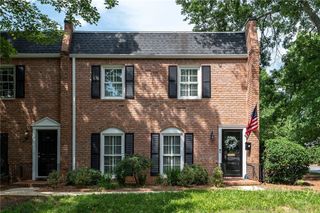 18 S Stratford Drive, Athens, GA 30605