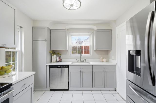 3790 N Broadlawn Circle, Silverton, OH 45236