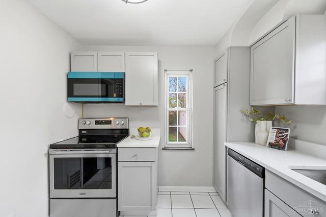 3790 N Broadlawn Circle, Silverton, OH 45236