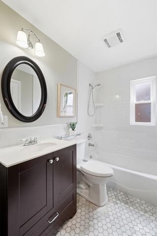 3790 N Broadlawn Circle, Silverton, OH 45236