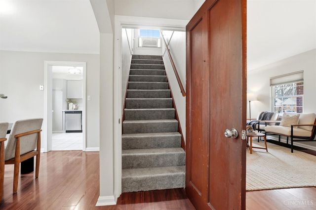 3790 N Broadlawn Circle, Silverton, OH 45236