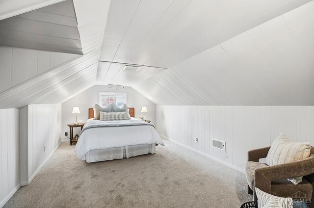 3790 N Broadlawn Circle, Silverton, OH 45236