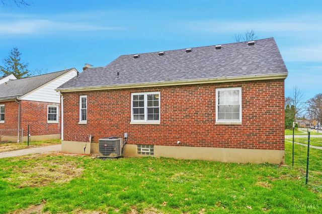 3790 N Broadlawn Circle, Silverton, OH 45236
