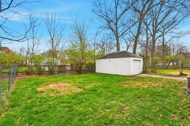 3790 N Broadlawn Circle, Silverton, OH 45236