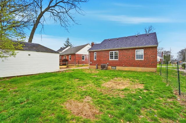 3790 N Broadlawn Circle, Silverton, OH 45236