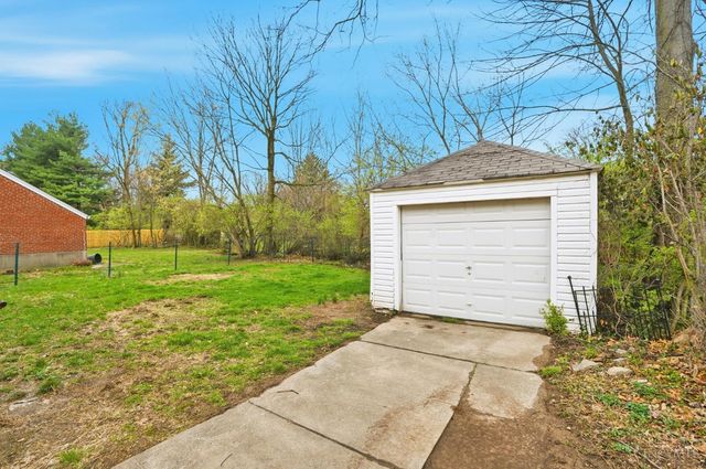 3790 N Broadlawn Circle, Silverton, OH 45236