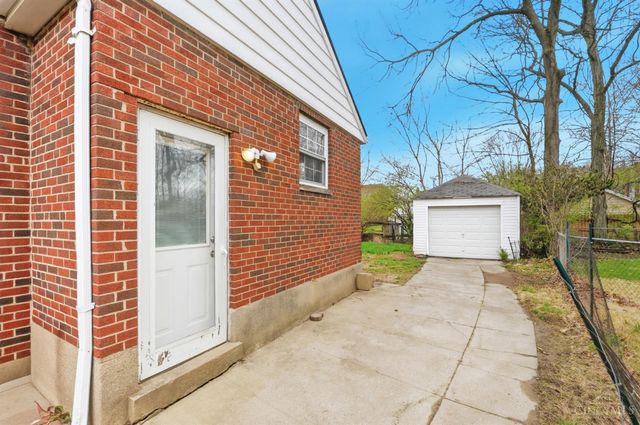 3790 N Broadlawn Circle, Silverton, OH 45236